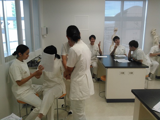 【柔整学科】　実技試験の直前に何している！？