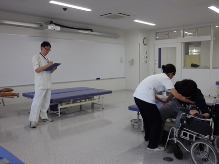 【理学療法学科】　 H28年度 理学療法学科OSCE実施