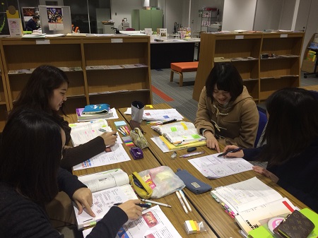 【歯科衛生学科】 3年生は国家試験に向け全力投球!