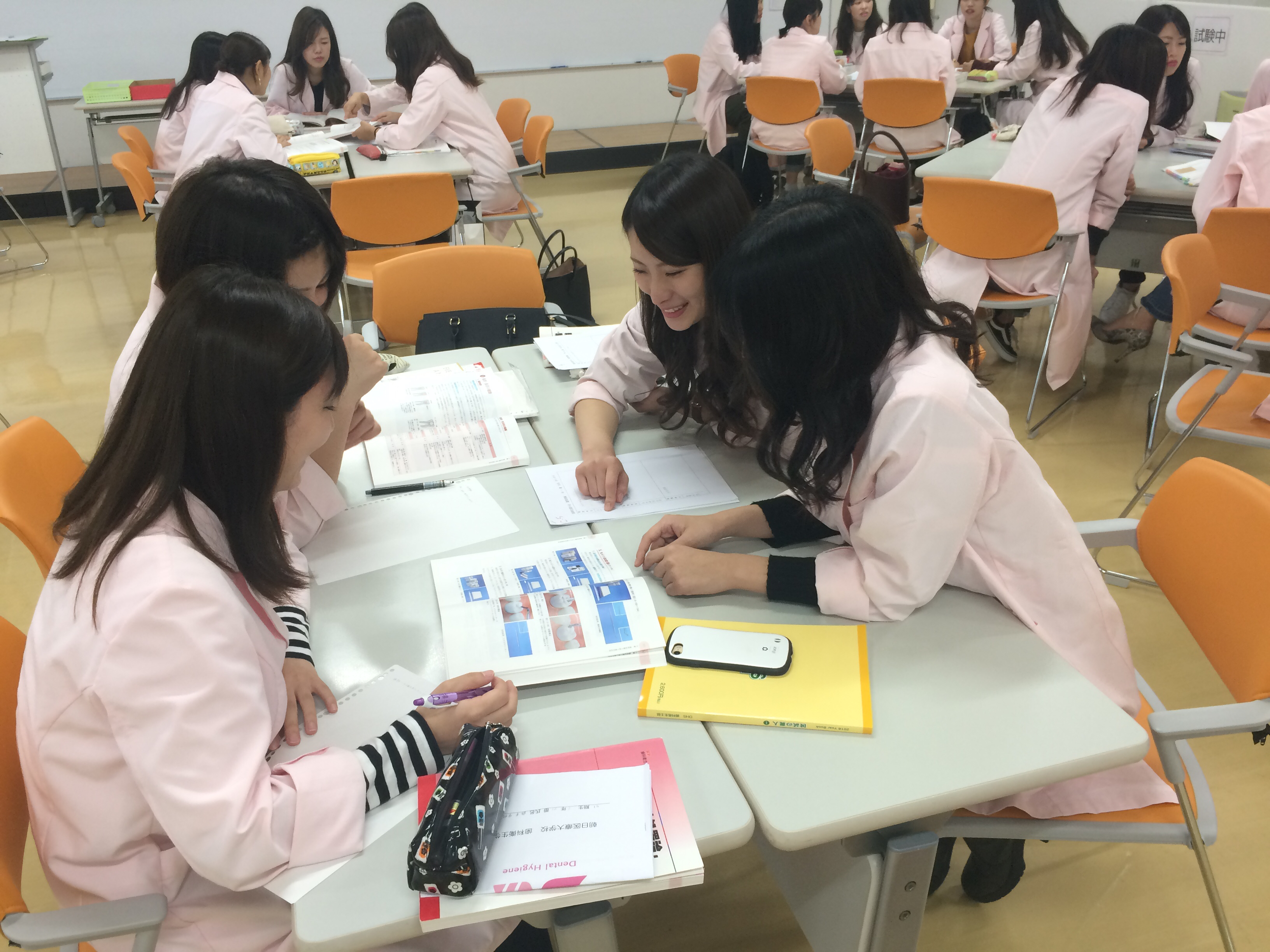 【歯科衛生学科】　目指せ100％合格！国試応援の会