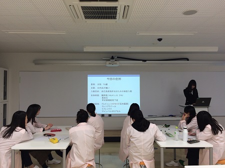 【歯科衛生学科】 2年生症例発表