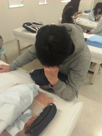 【鍼灸学科】　プレッシャーに打ち勝とう！