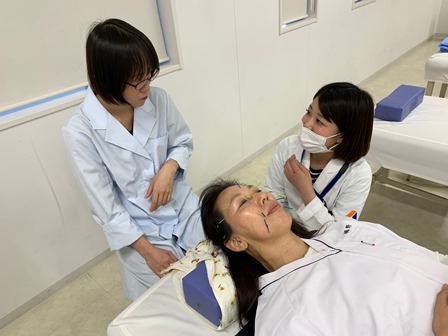 【鍼灸学科】 大人気☆美顔鍼ゼミ