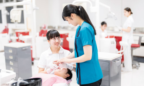 歯科診療補助実習の写真