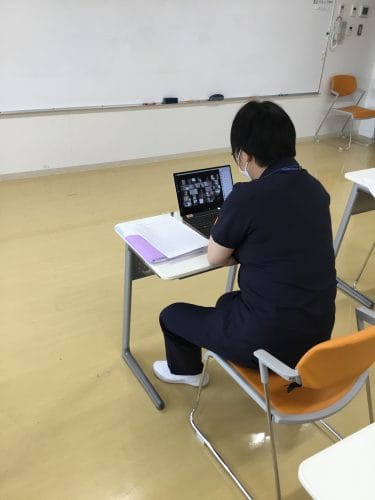 【看護学科】オンラインでホームルーム!