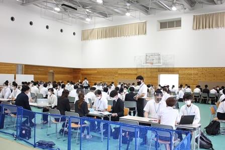 【鍼灸学科・柔道整復学科】就職説明会を開催しました。