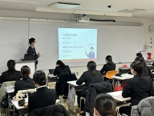 【看護学科】 3年生対象「就職ガイダンス」を開催