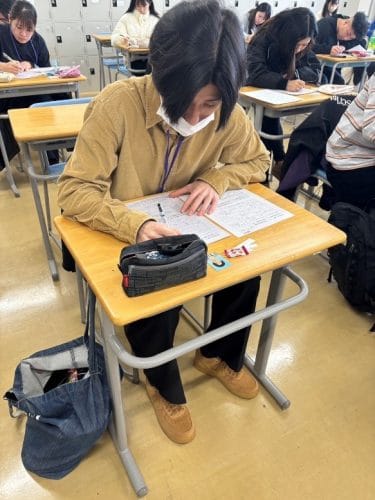 【鍼灸学科】3年生 願書記入！