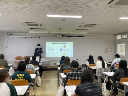 サポートセンターの紹介をしました