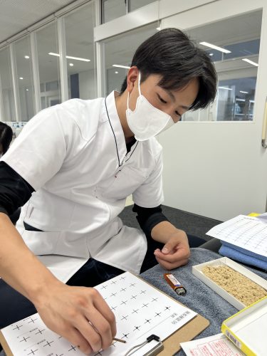 【鍼灸学科】実技試験に向けて